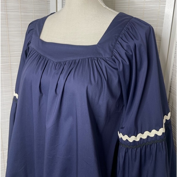 Vineyard Vines Ric Rac Bell Sleeve Blouse Navy Blue Size XS - Picture 2 of 6